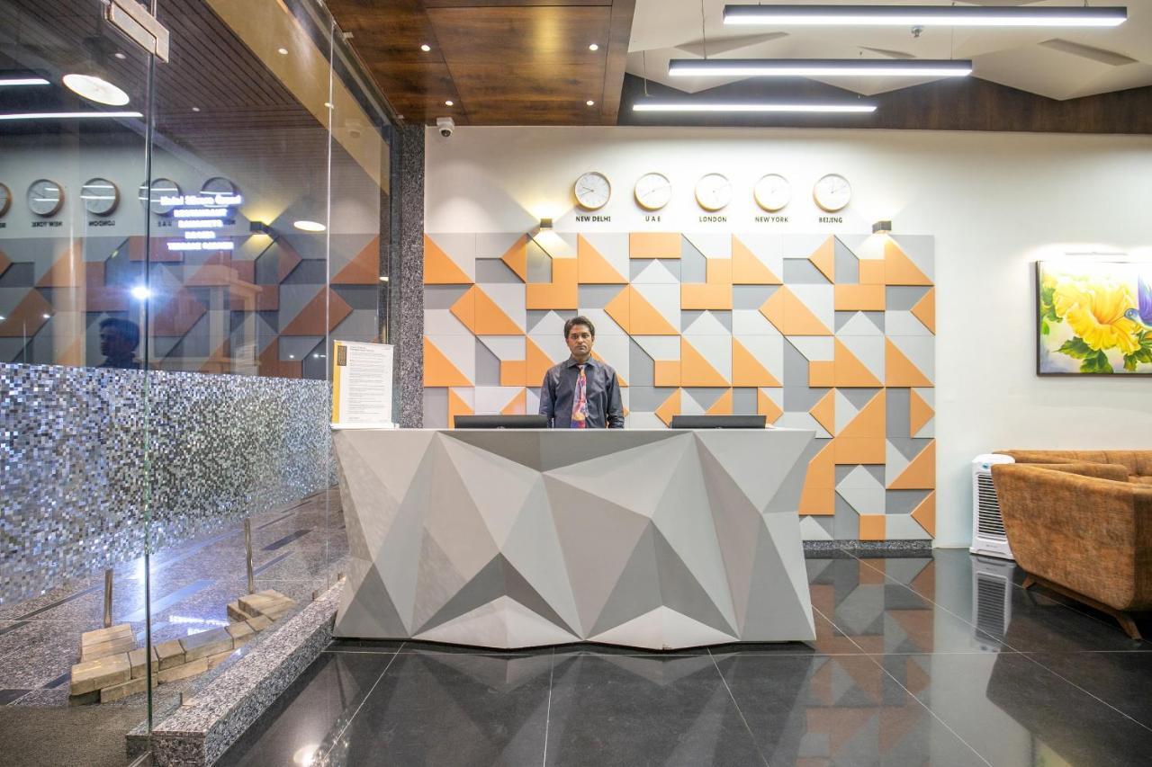 Hotel Silvera Grand Ahmedabad Luaran gambar