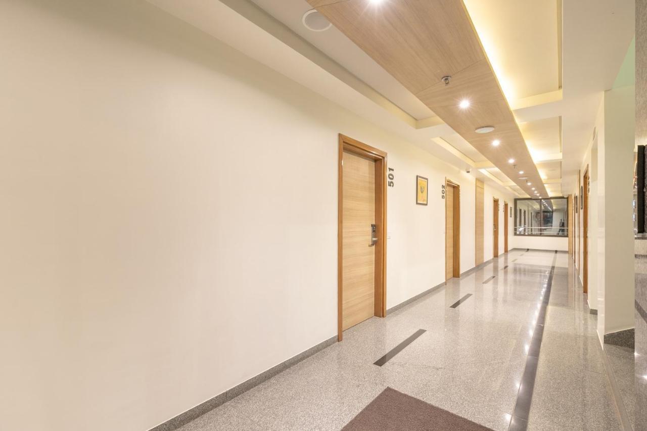 Hotel Silvera Grand Ahmedabad Luaran gambar