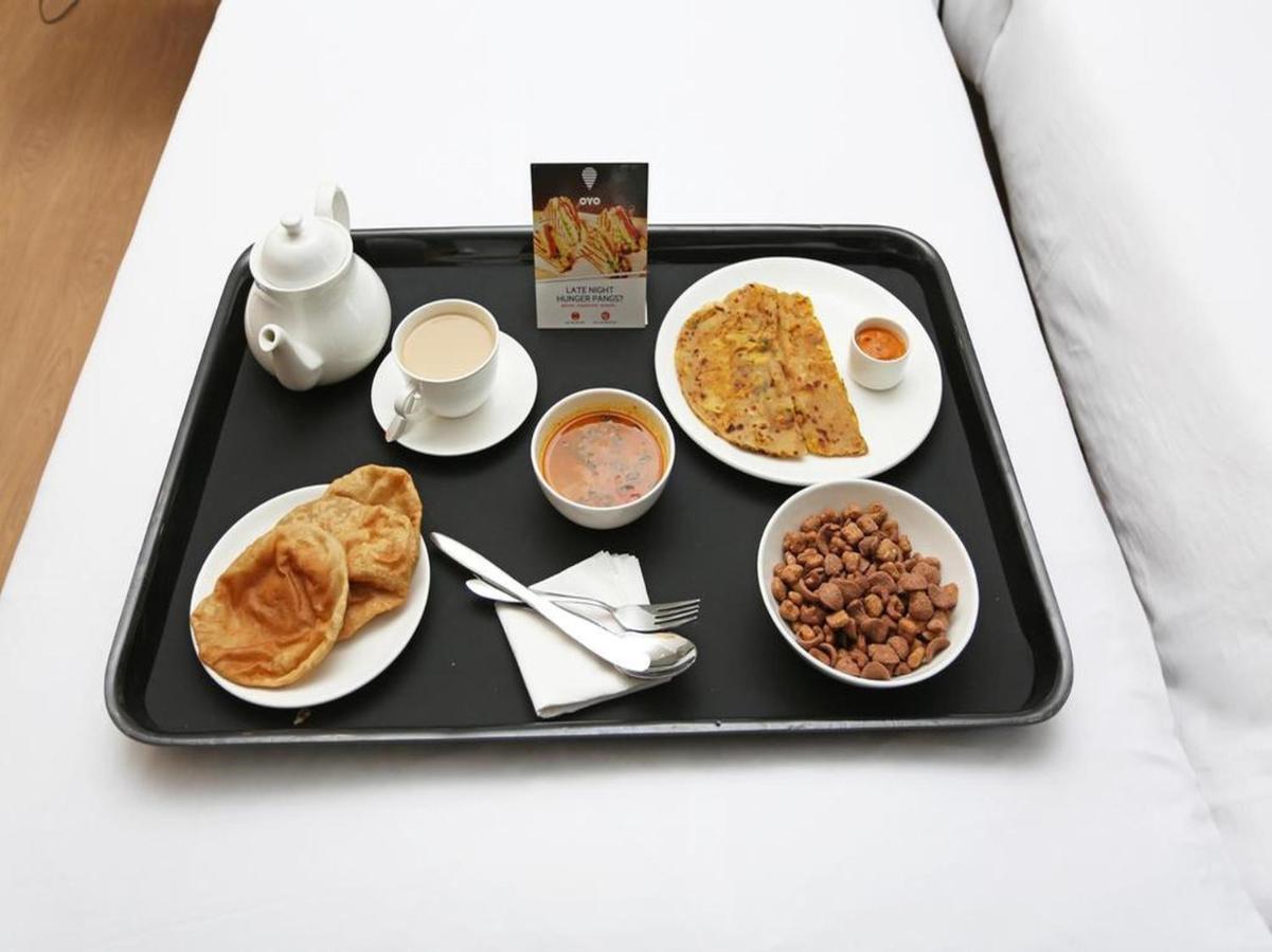 Hotel Silvera Grand Ahmedabad Luaran gambar